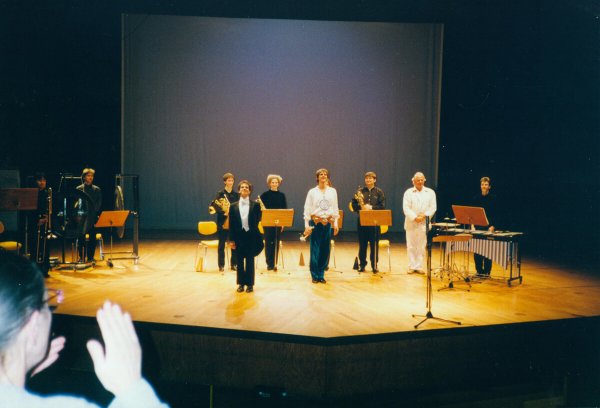 Perfomance "Oberlippentanz", MHS Cologne 1998